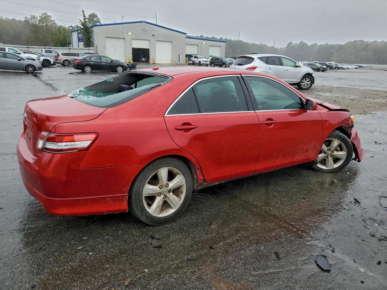 2011 TOYOTA CAMRY BASE photo 3