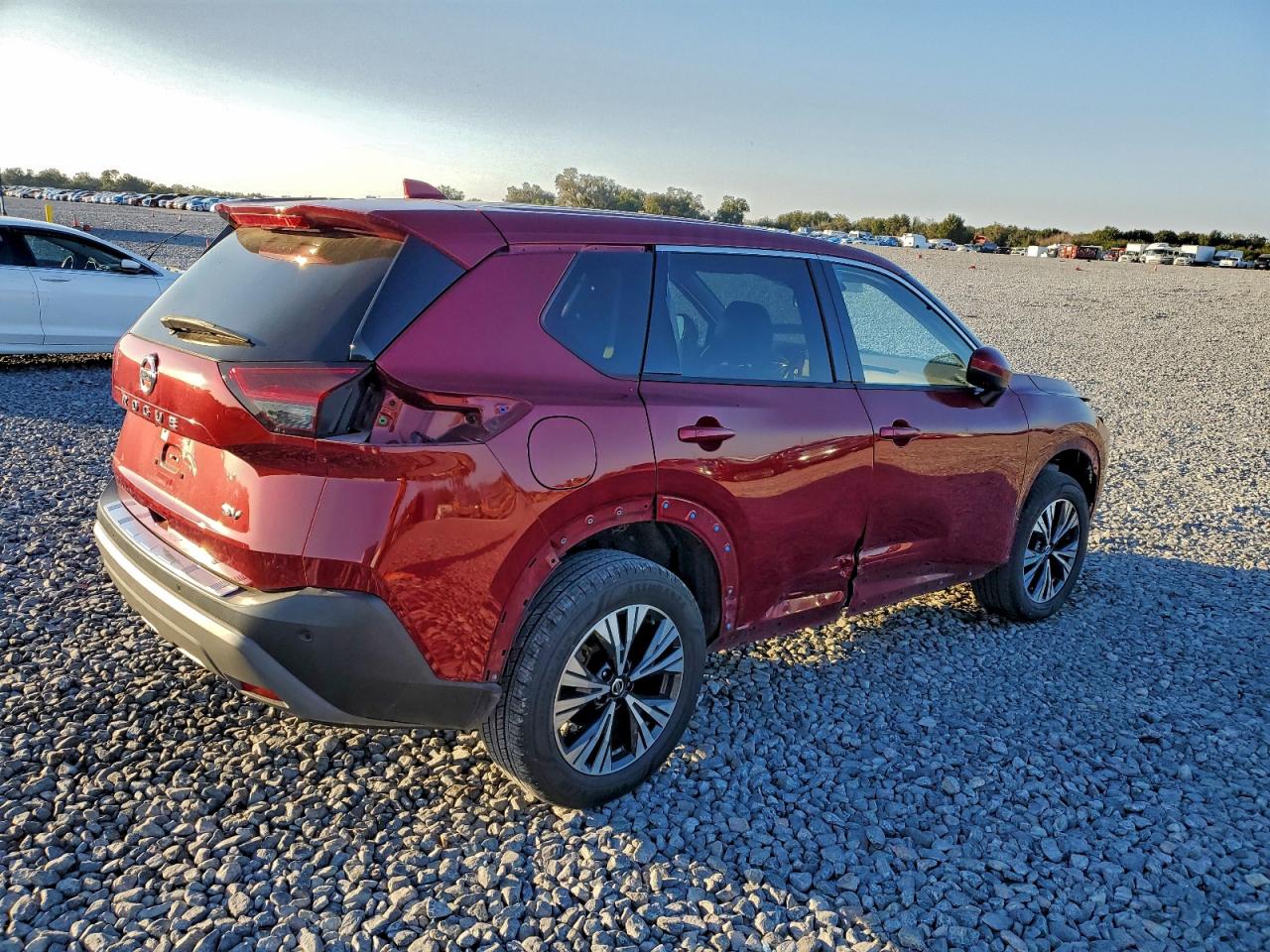 2021 NISSAN ROGUE SV photo 3