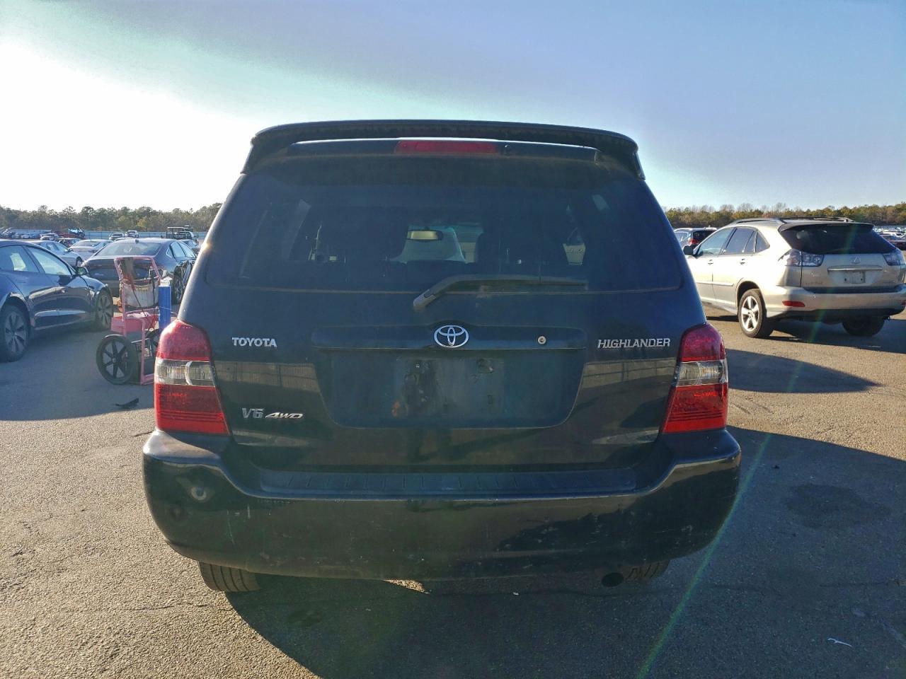 2005 TOYOTA HIGHLANDER LIMITED photo 6