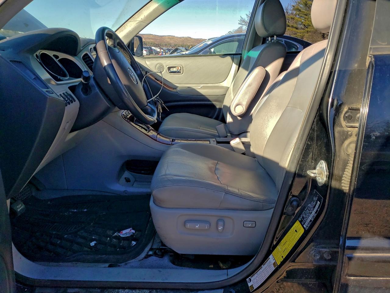 2005 TOYOTA HIGHLANDER LIMITED photo 7