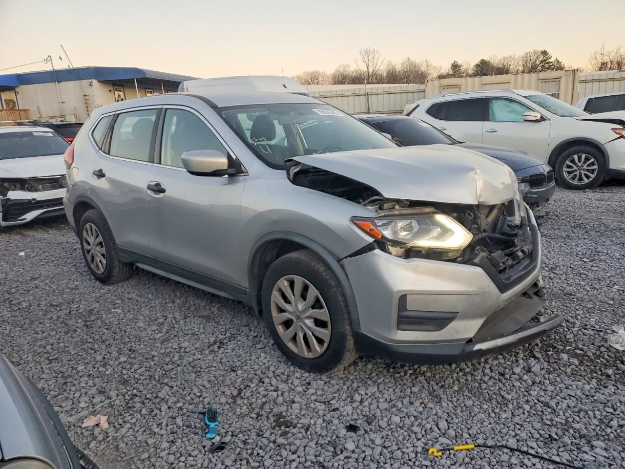 2018 NISSAN ROGUE S photo 4