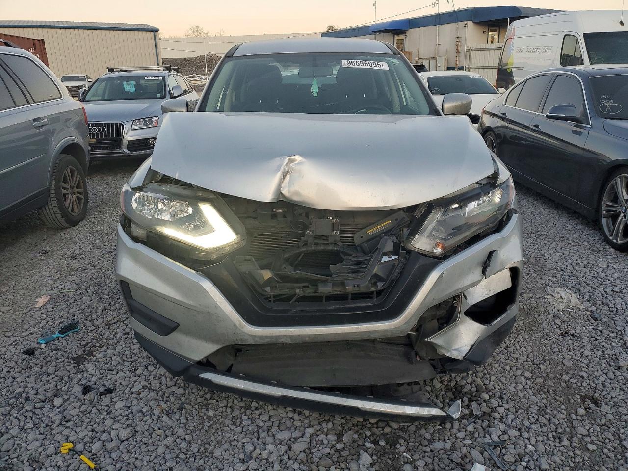 2018 NISSAN ROGUE S photo 5