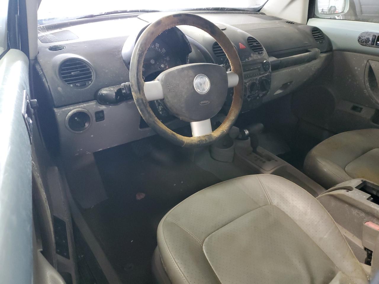 2005 VOLKSWAGEN NEW BEETLE GLS photo 8