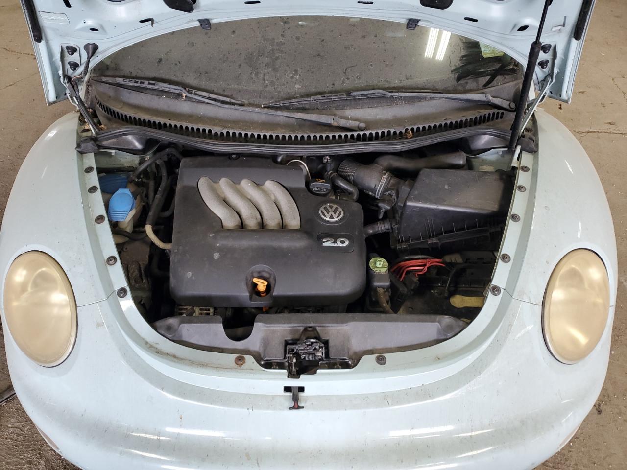 2005 VOLKSWAGEN NEW BEETLE GLS photo 11