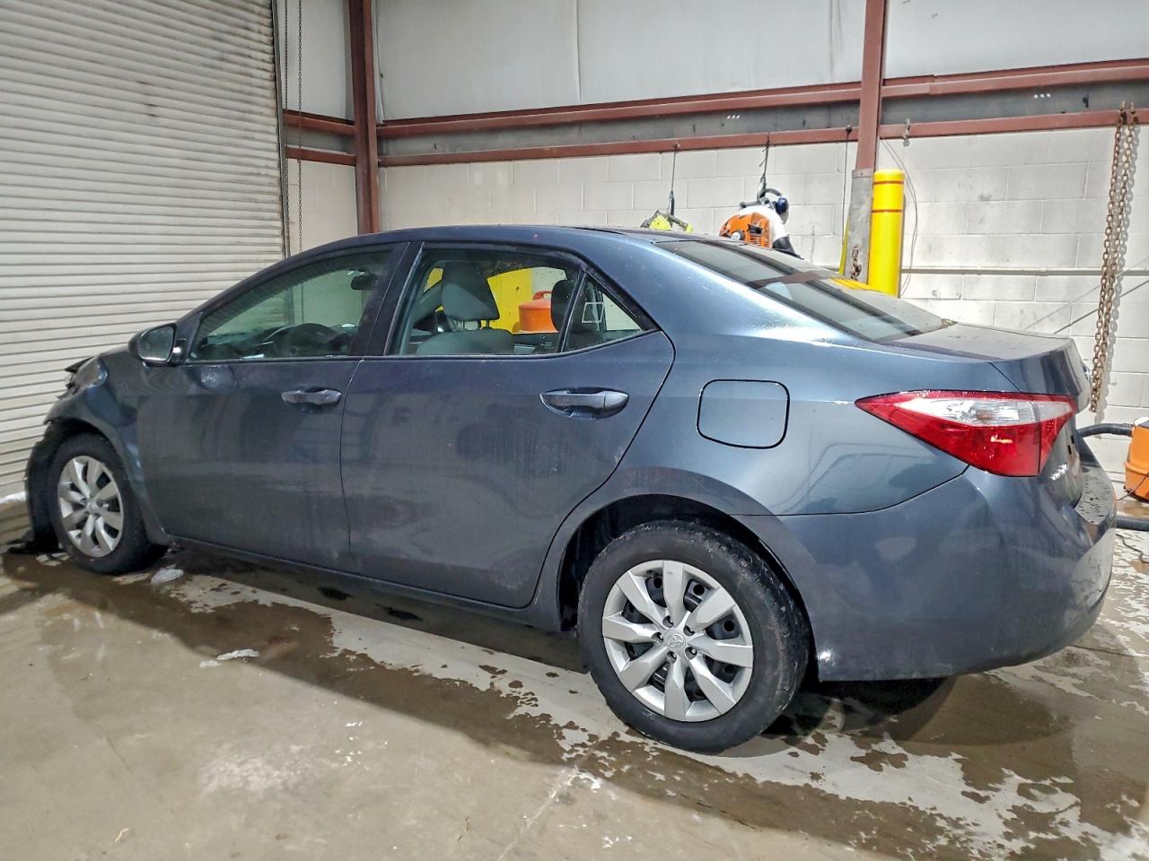 2016 TOYOTA COROLLA LE photo 3