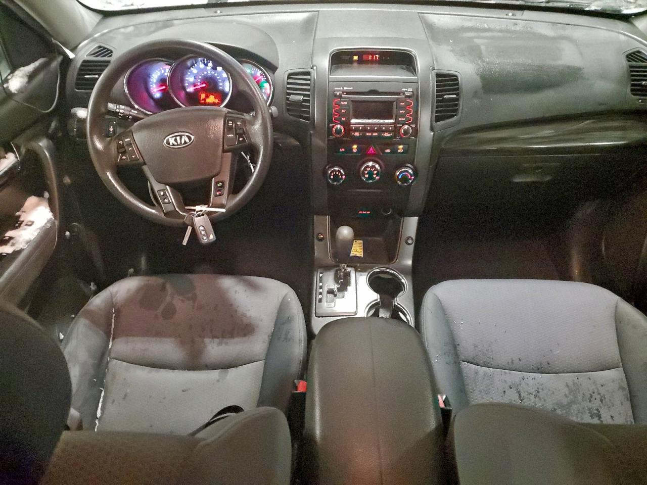2013 KIA SORENTO LX photo 8