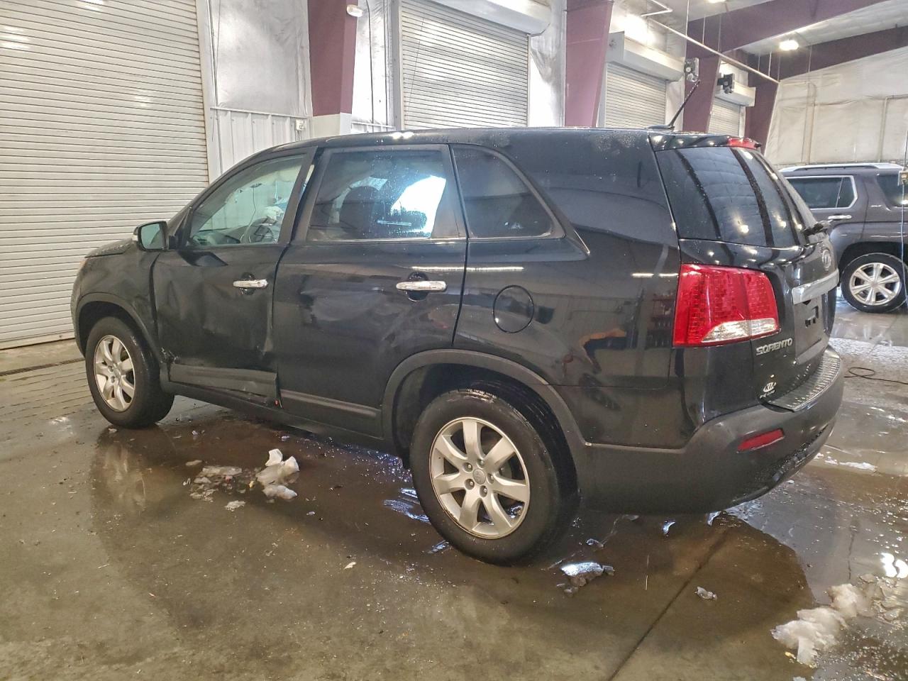 2013 KIA SORENTO LX photo 2