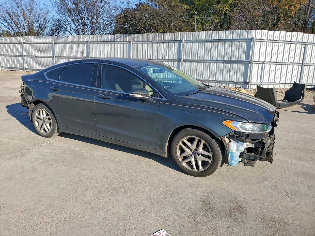 2015 FORD FUSION SE photo 4