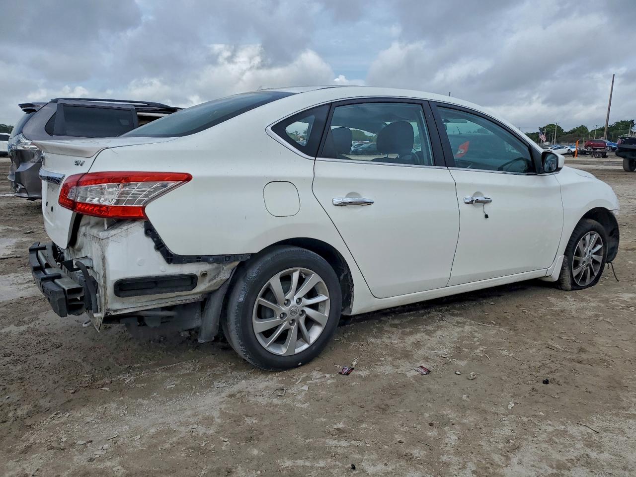 2015 NISSAN SENTRA S photo 3