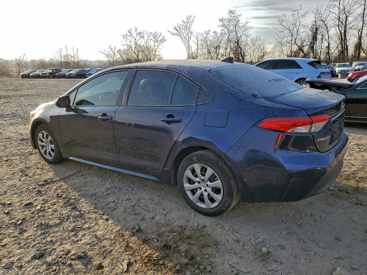 2024 TOYOTA COROLLA LE photo 2