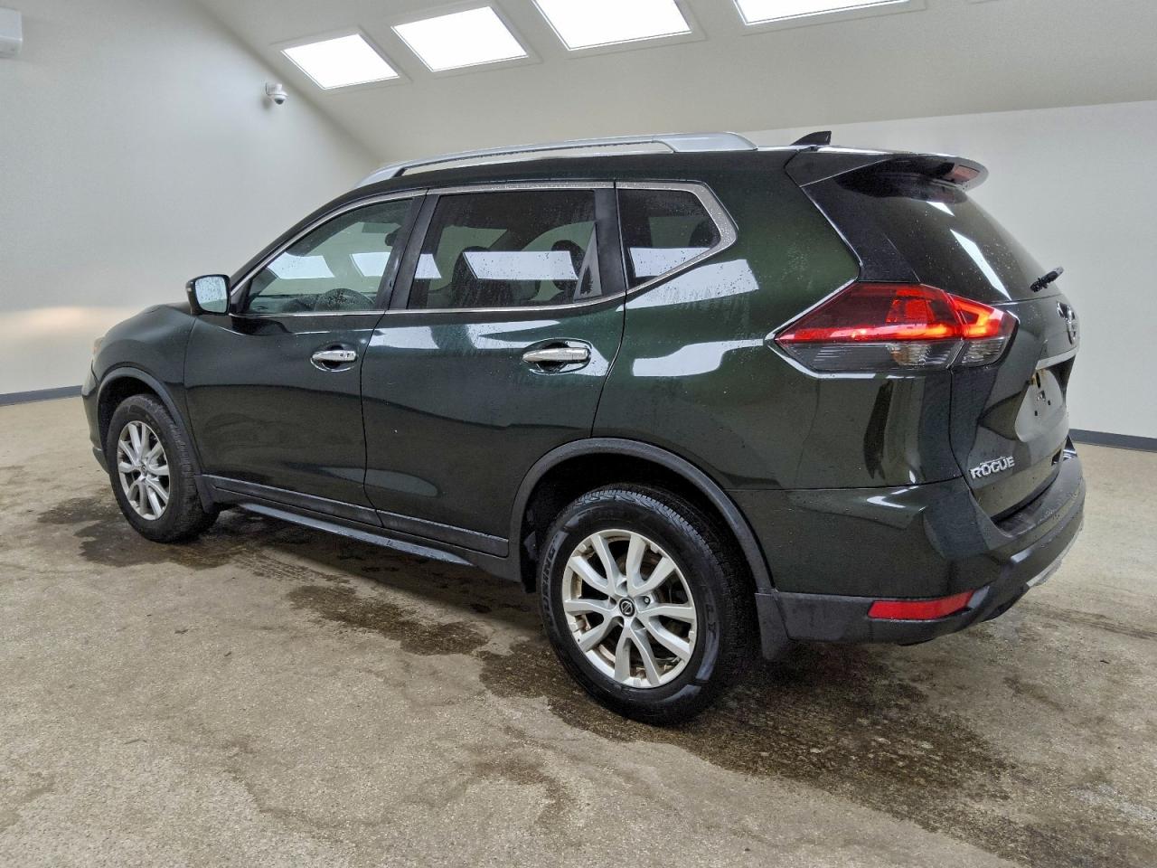 2018 NISSAN ROGUE S photo 2