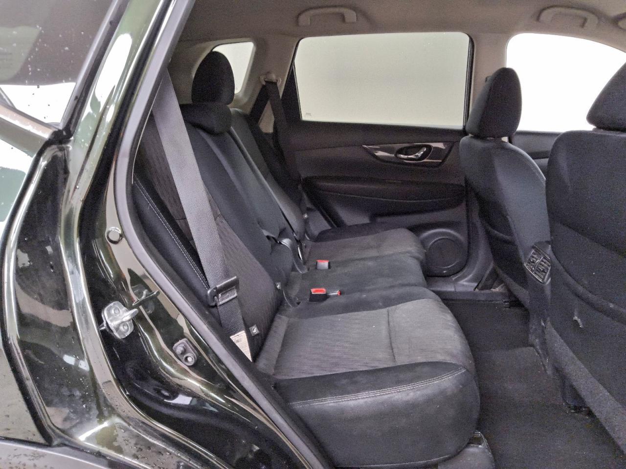 2018 NISSAN ROGUE S photo 11