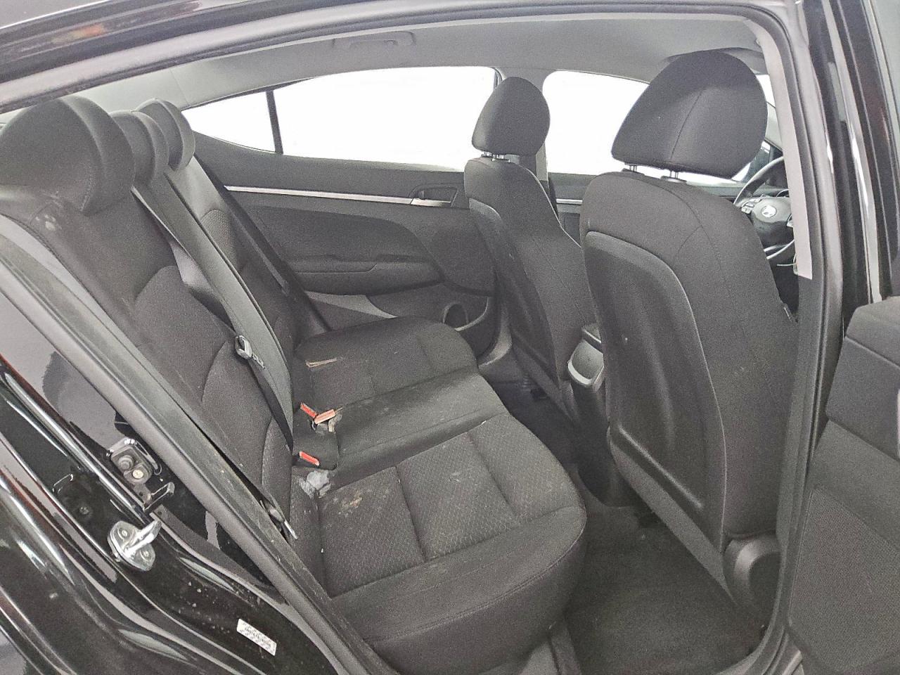 2020 HYUNDAI ELANTRA SE photo 10