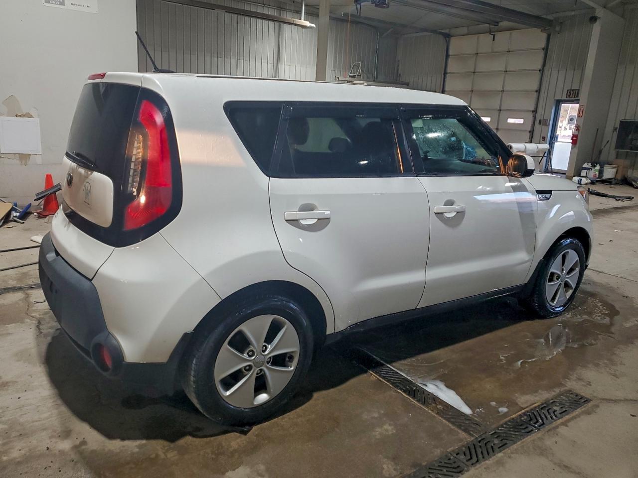 2016 KIA SOUL photo 3