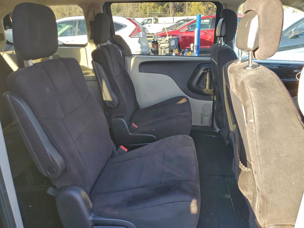 2011 DODGE GRAND CARAVAN EXPRESS photo 11