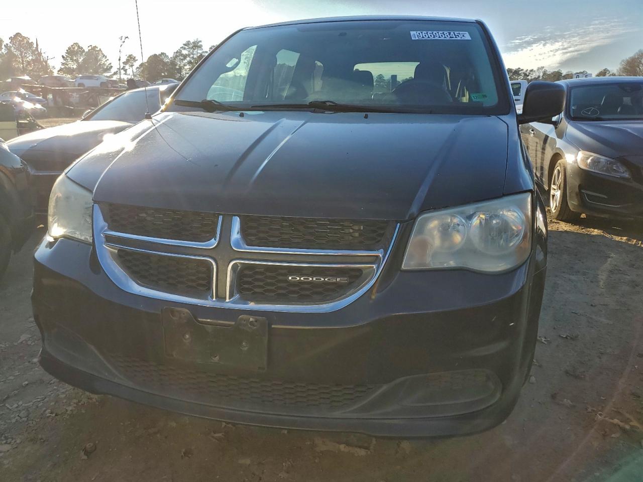2011 DODGE GRAND CARAVAN EXPRESS photo 5