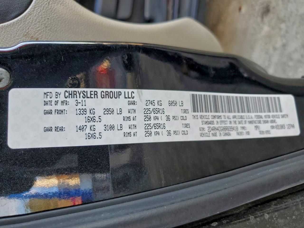 2011 DODGE GRAND CARAVAN EXPRESS photo 13
