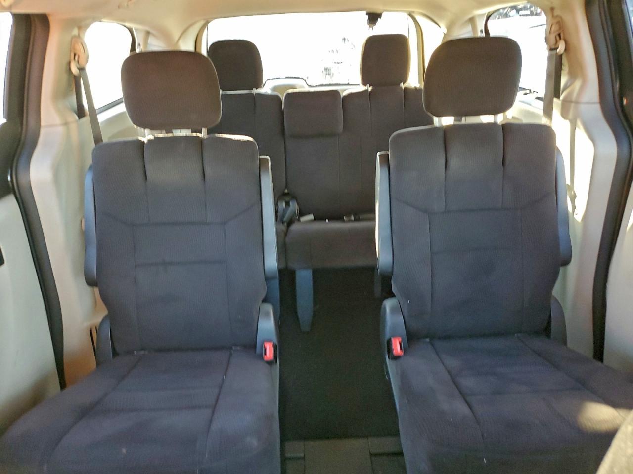 2011 DODGE GRAND CARAVAN EXPRESS photo 10