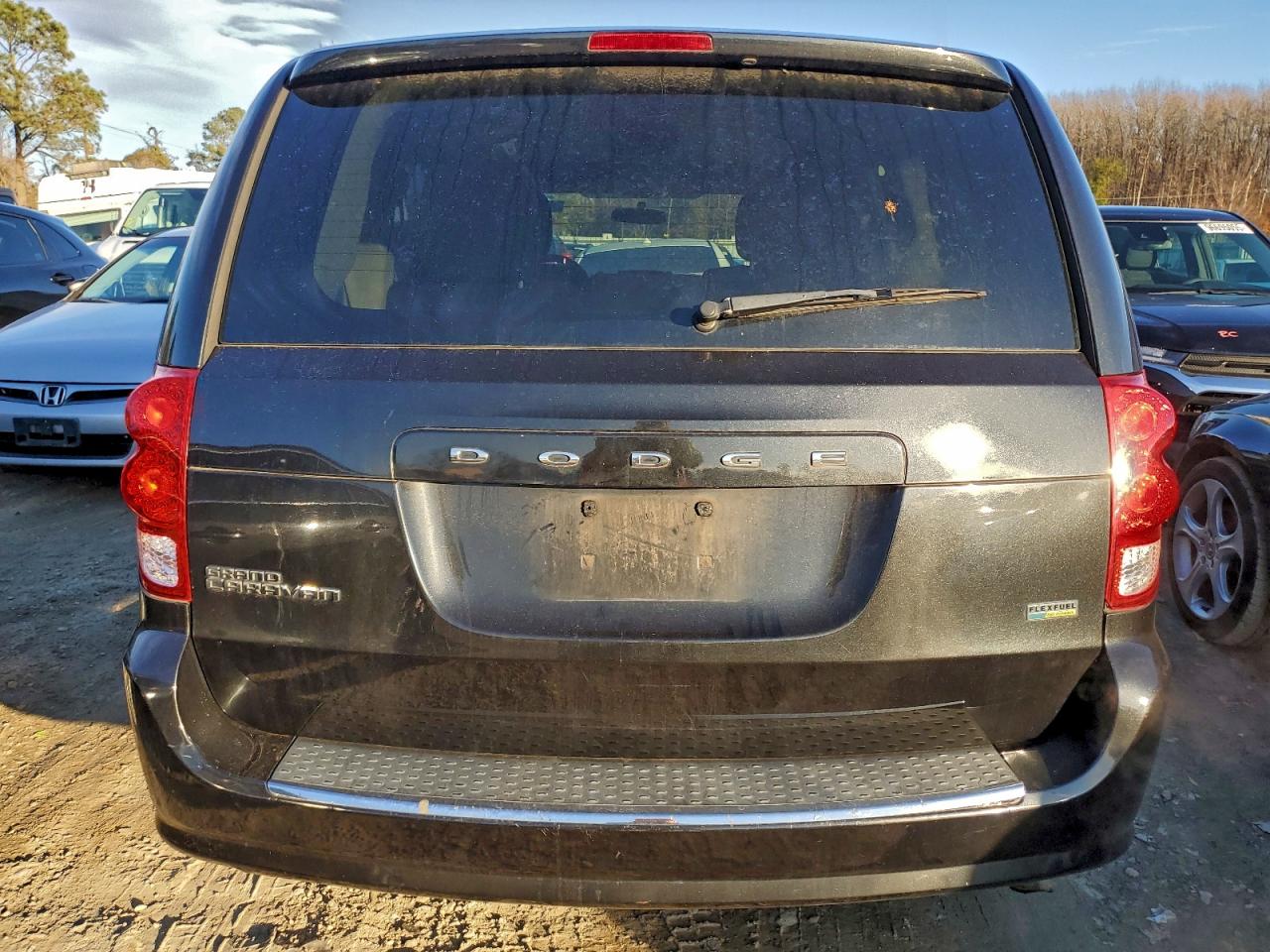 2011 DODGE GRAND CARAVAN EXPRESS photo 6