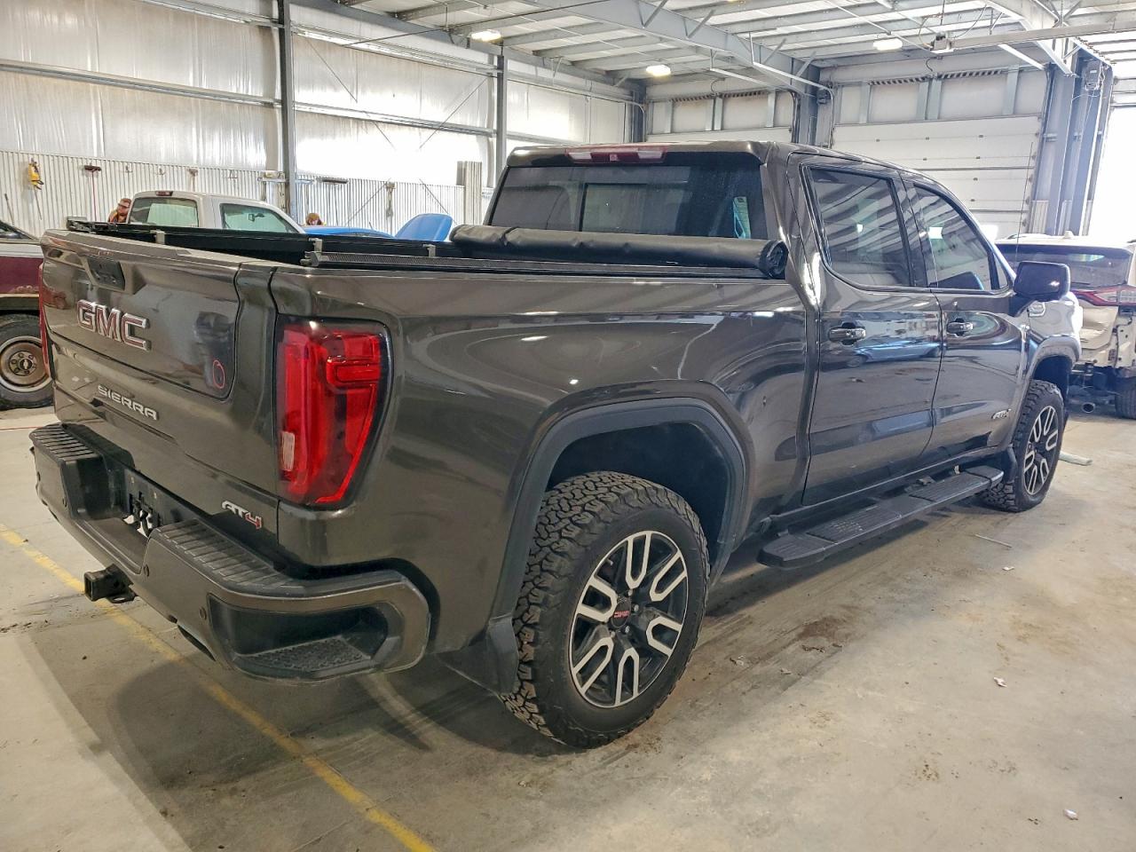 2019 GMC SIERRA K1500 AT4 photo 3
