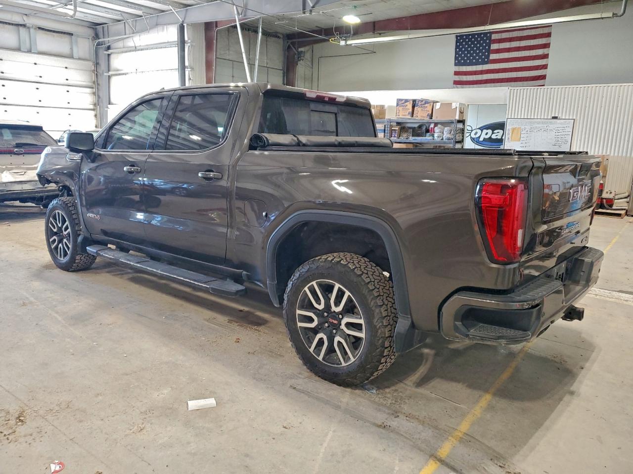 2019 GMC SIERRA K1500 AT4 photo 2
