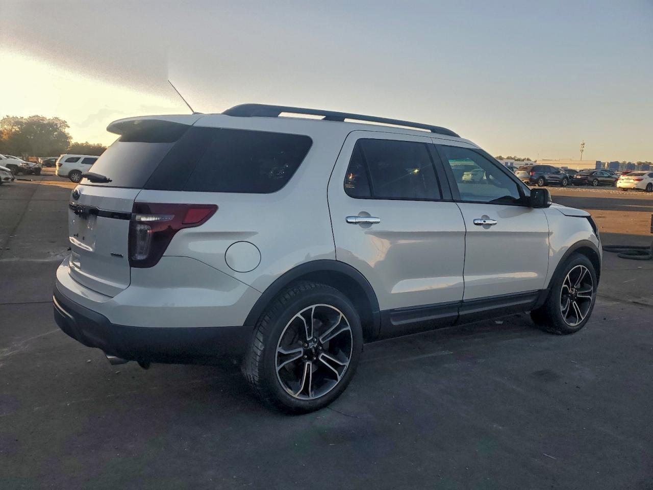 2014 FORD EXPLORER SPORT photo 3