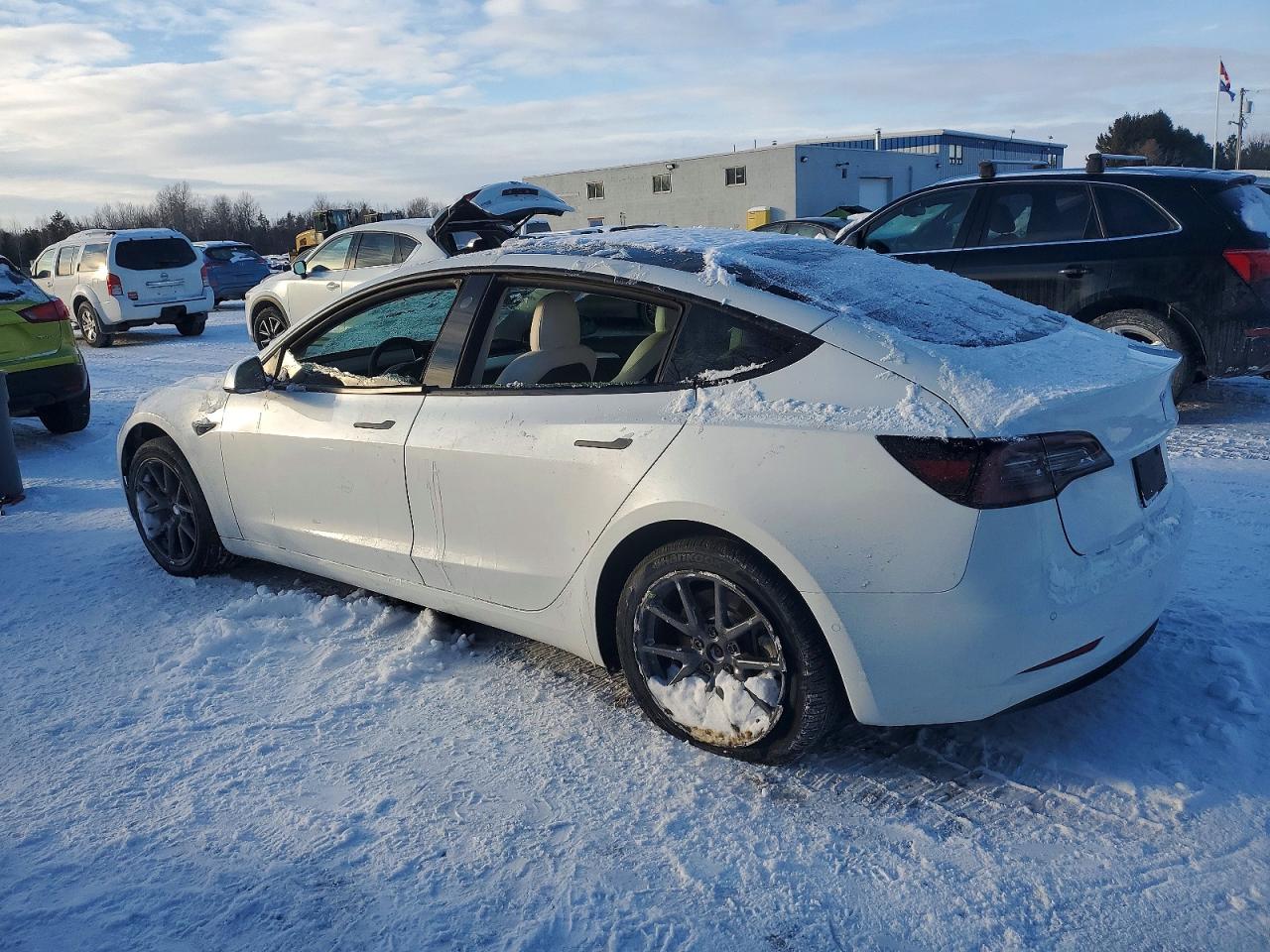 2022 TESLA MODEL 3 photo 2