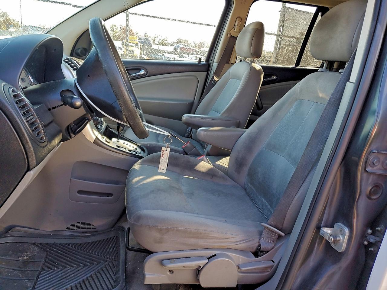 2007 SATURN VUE photo 7