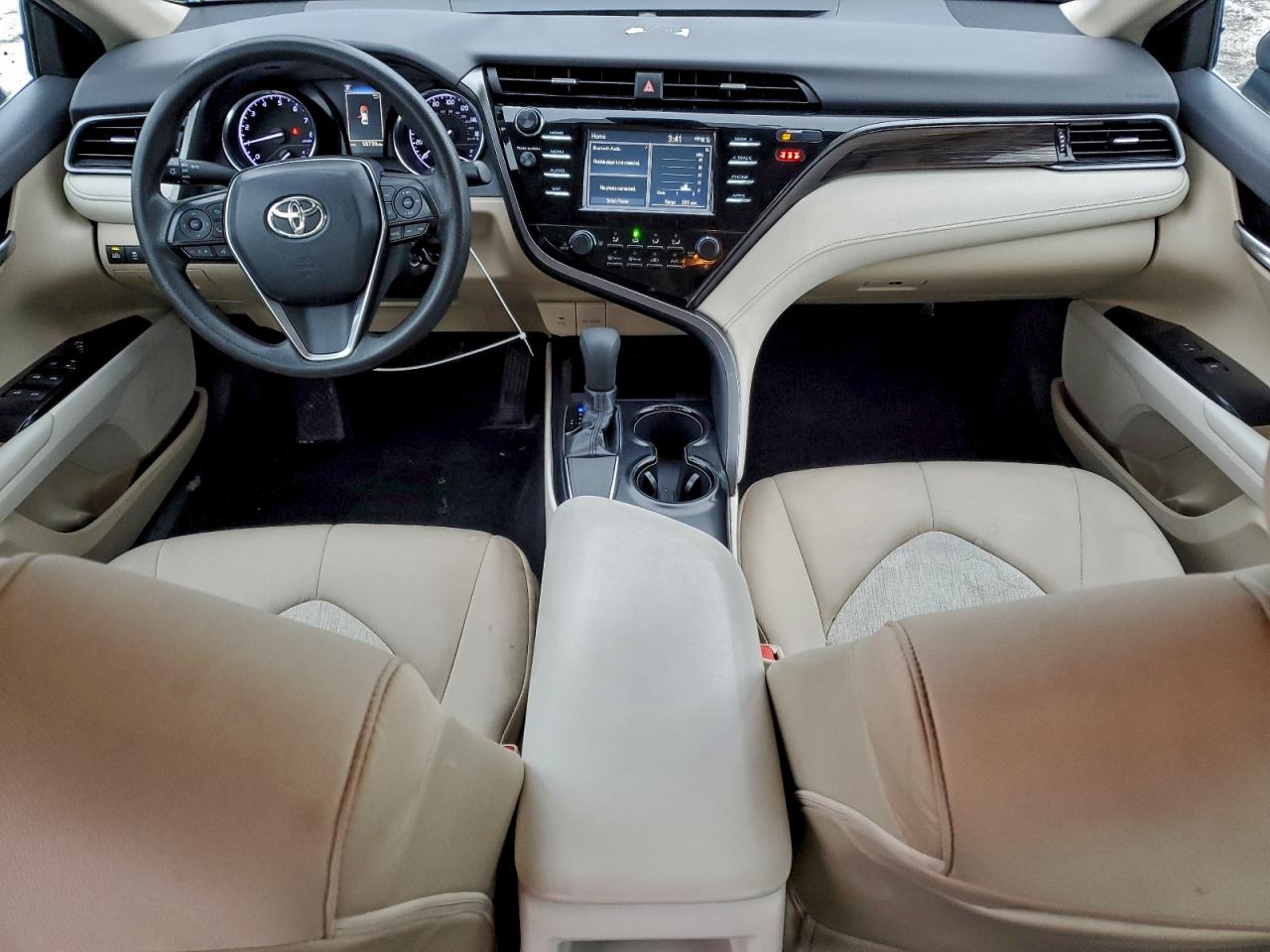 2019 TOYOTA CAMRY L photo 8