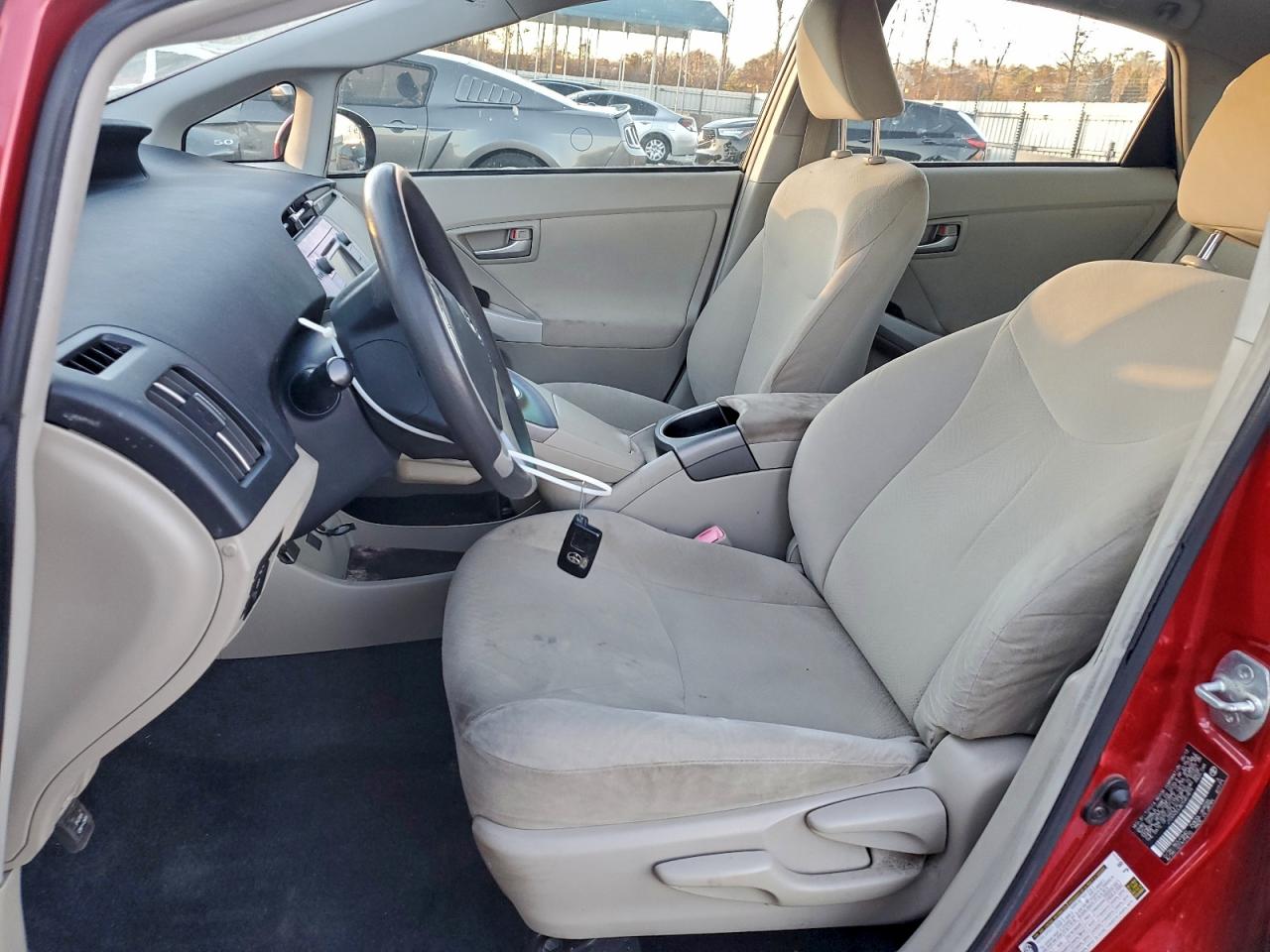 2012 TOYOTA PRIUS photo 7