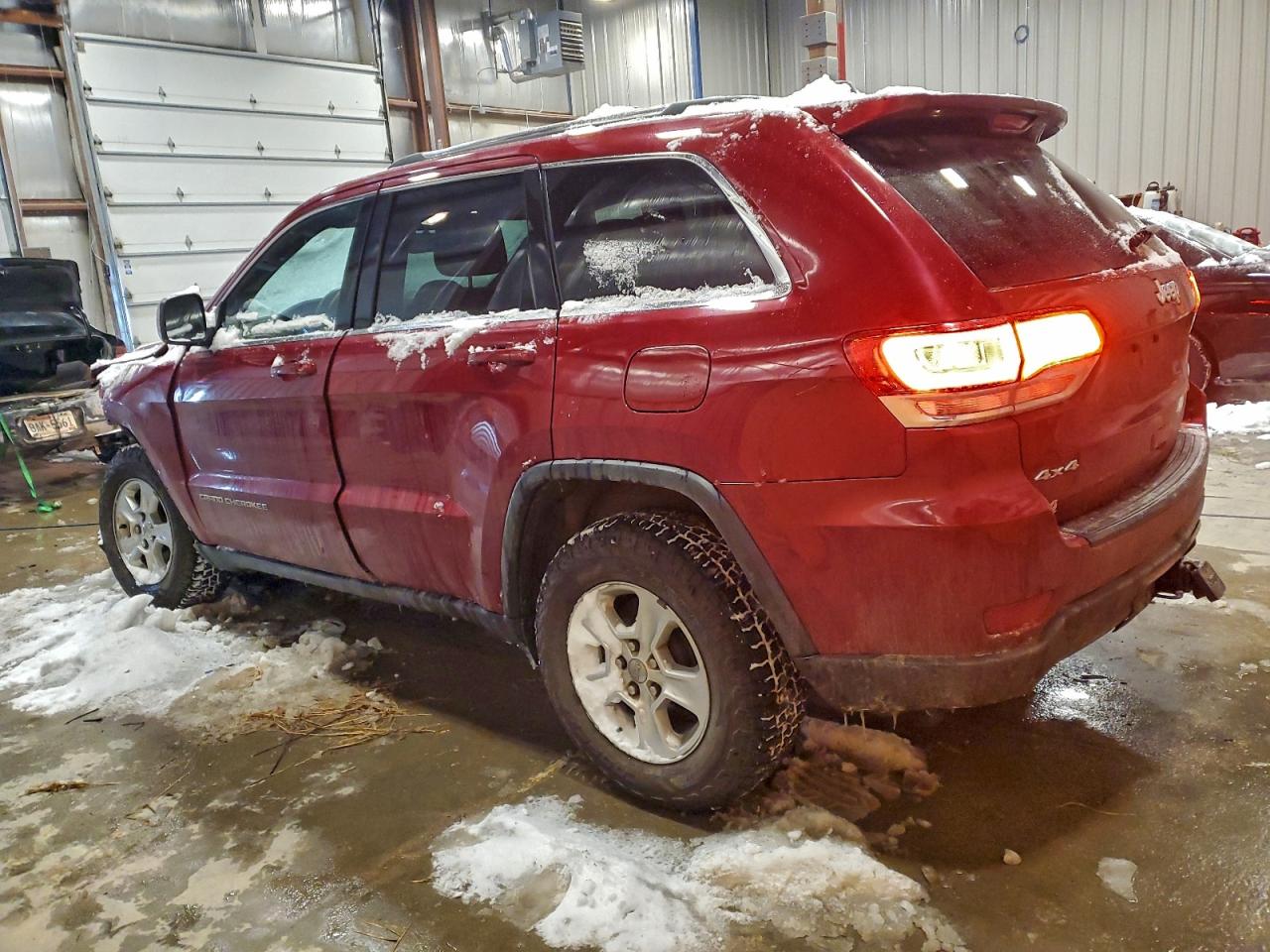 2014 JEEP GRAND CHEROKEE LAREDO photo 2