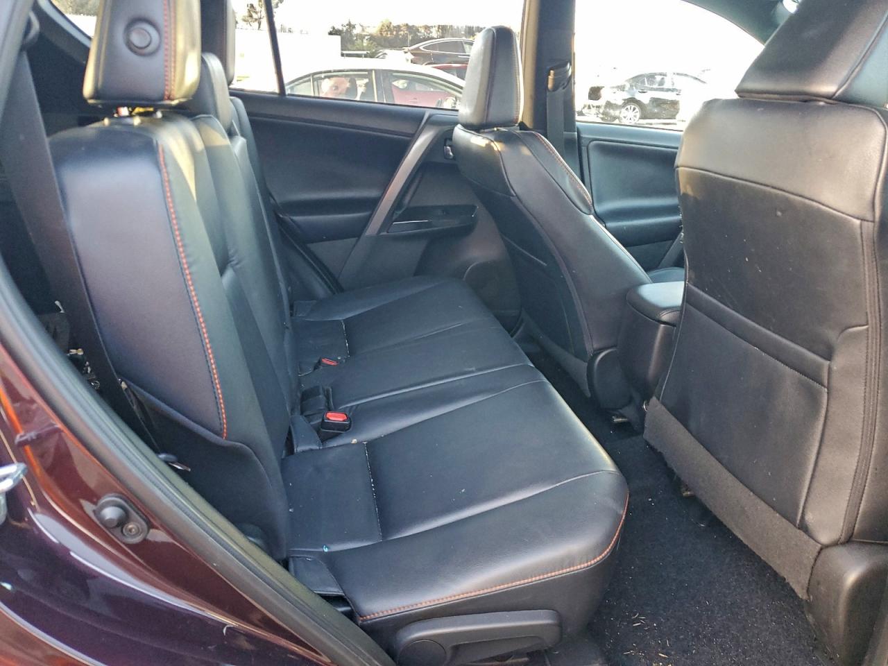2018 TOYOTA RAV4 SE photo 11