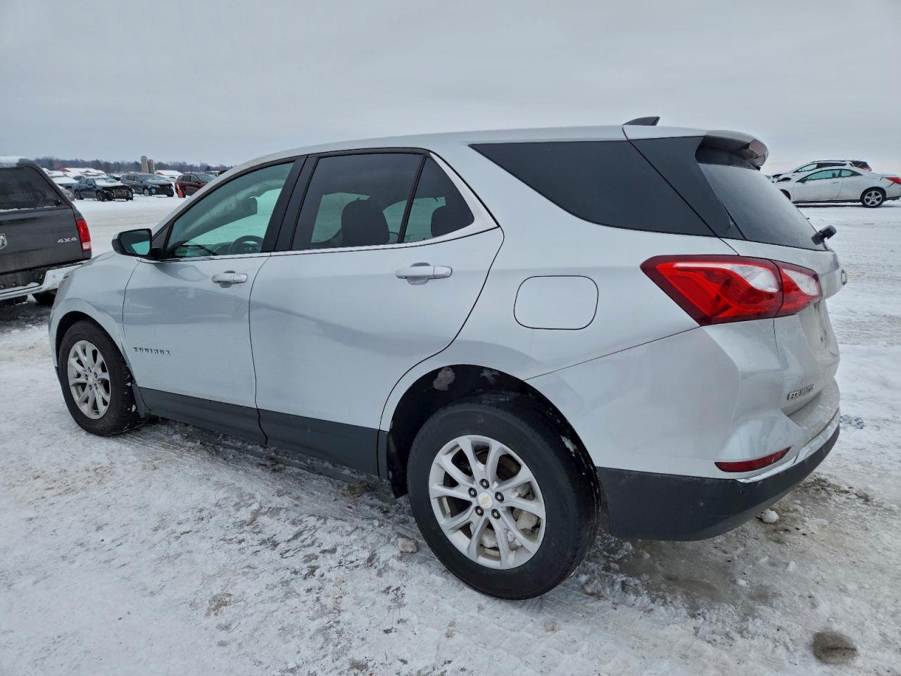 2020 CHEVROLET EQUINOX LT photo 3