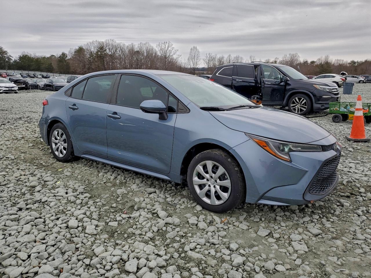 2021 TOYOTA COROLLA LE photo 4