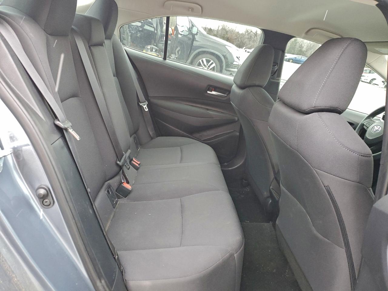2021 TOYOTA COROLLA LE photo 10