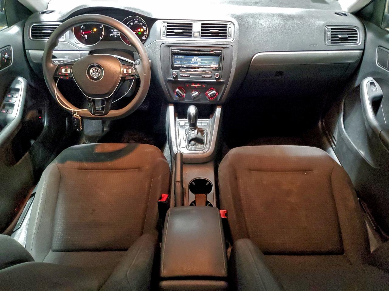 2015 VOLKSWAGEN JETTA SE photo 8