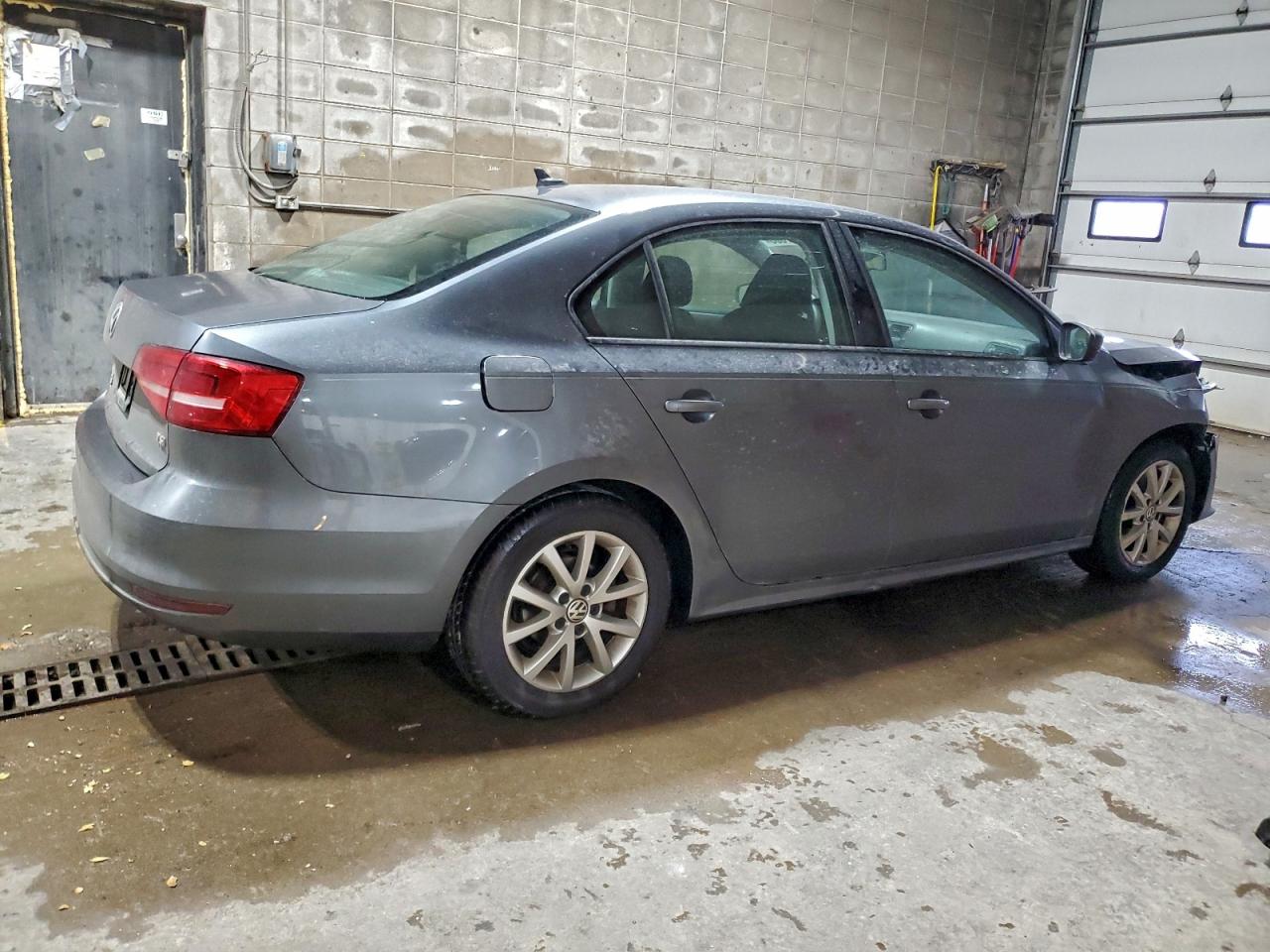 2015 VOLKSWAGEN JETTA SE photo 3