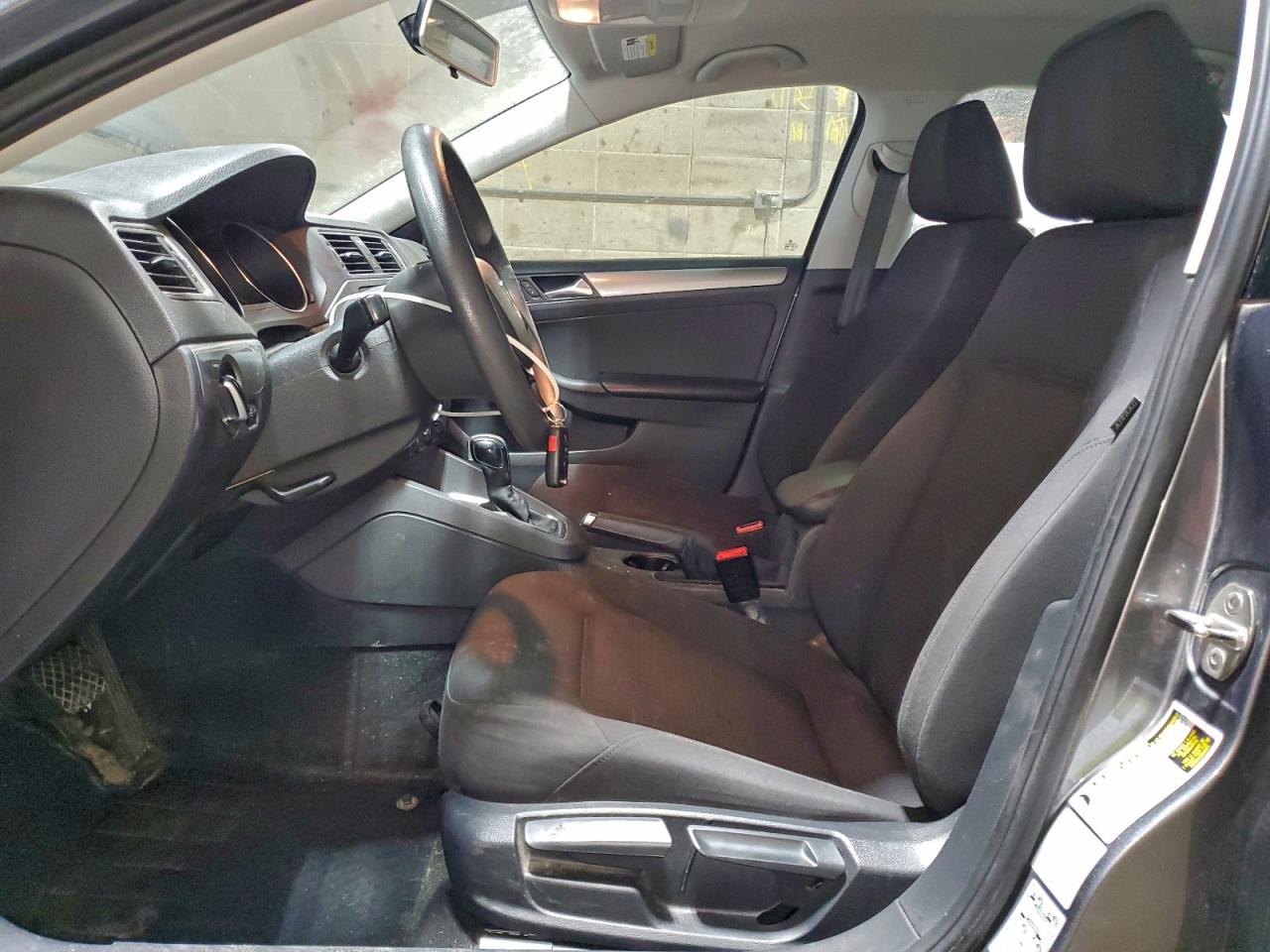 2015 VOLKSWAGEN JETTA SE photo 7