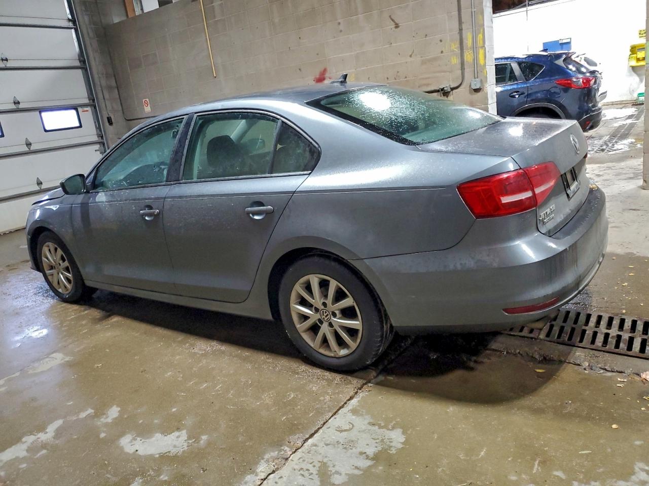 2015 VOLKSWAGEN JETTA SE photo 2