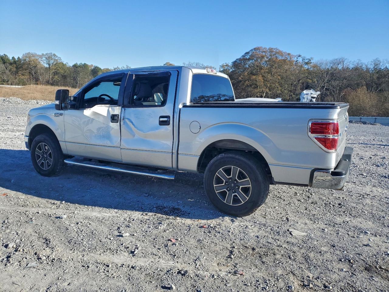 2013 FORD F150 SUPERCREW photo 2