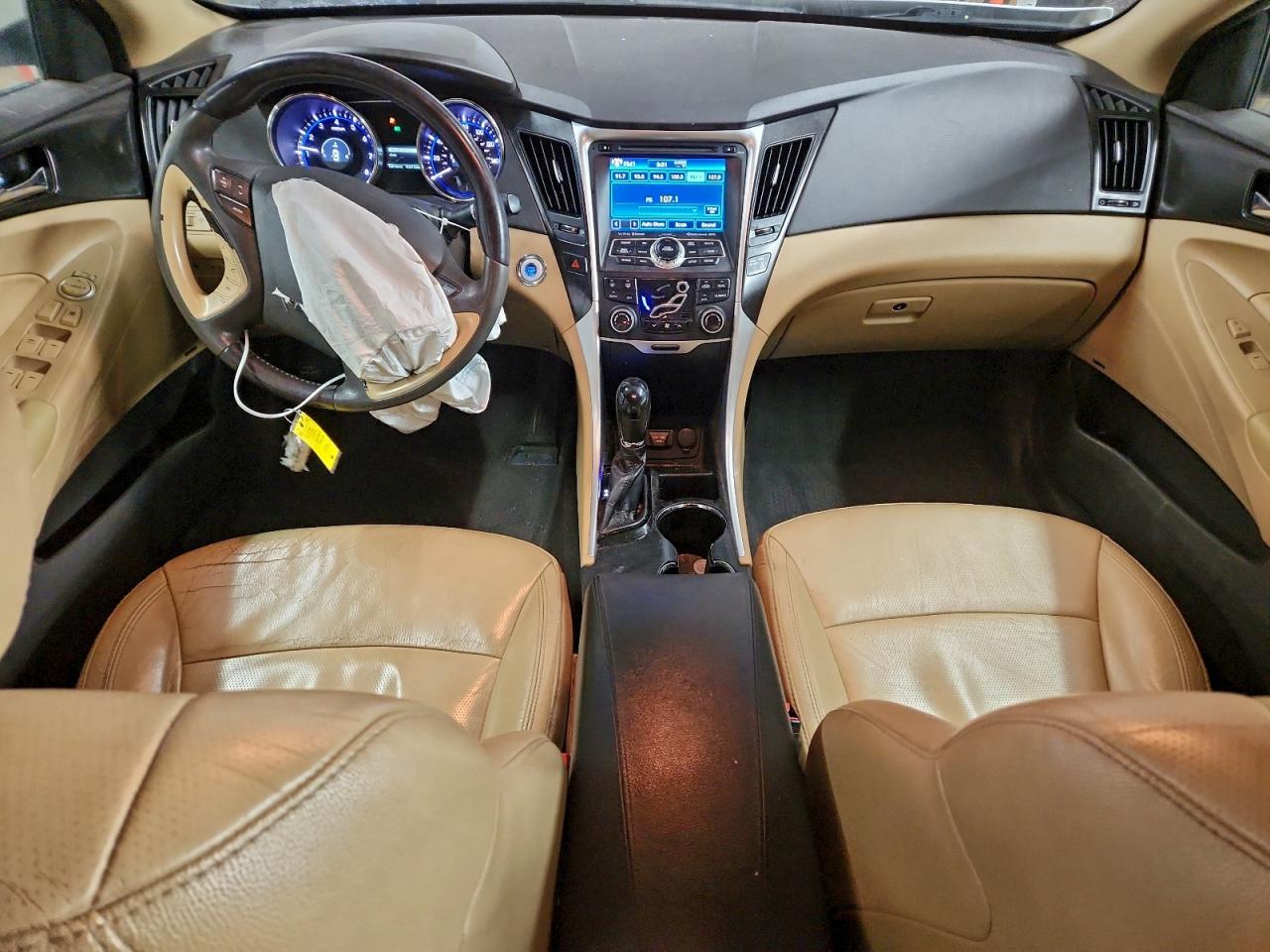 2012 HYUNDAI SONATA SE photo 8
