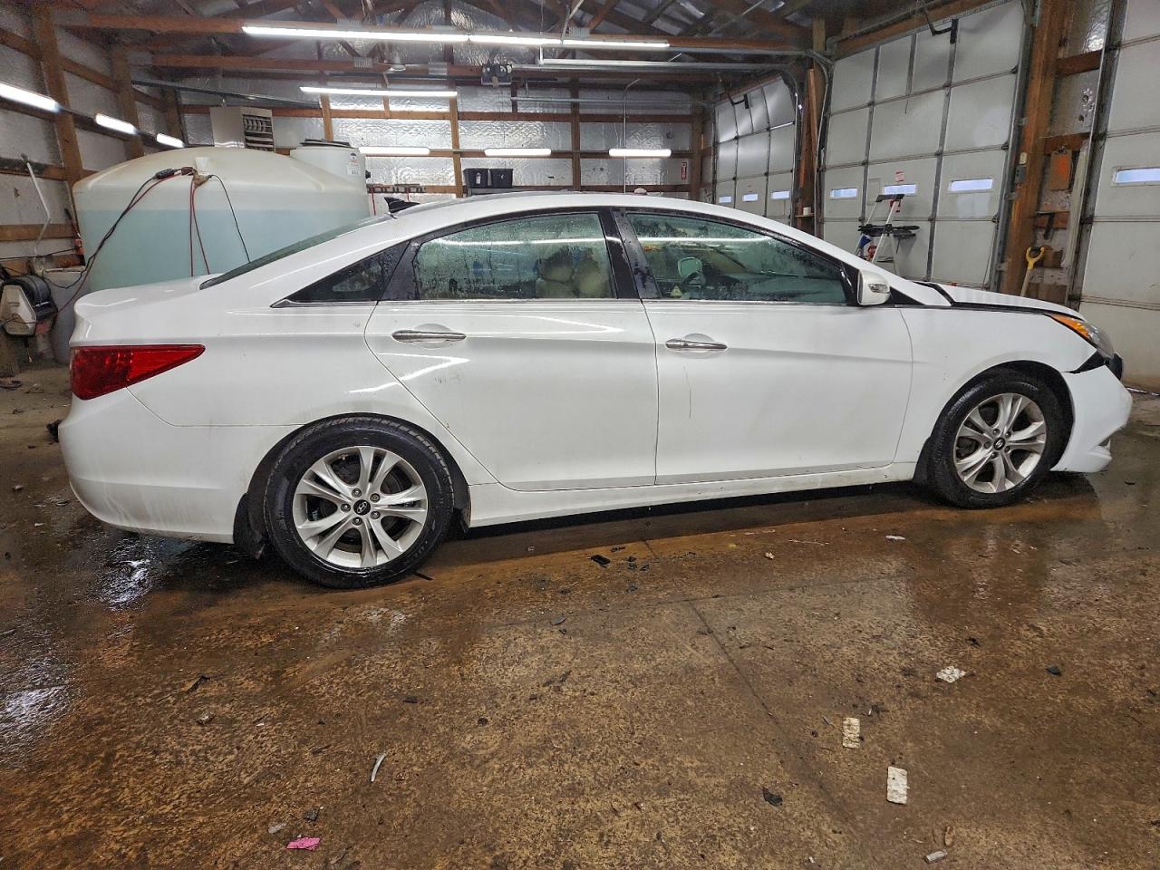 2012 HYUNDAI SONATA SE photo 3
