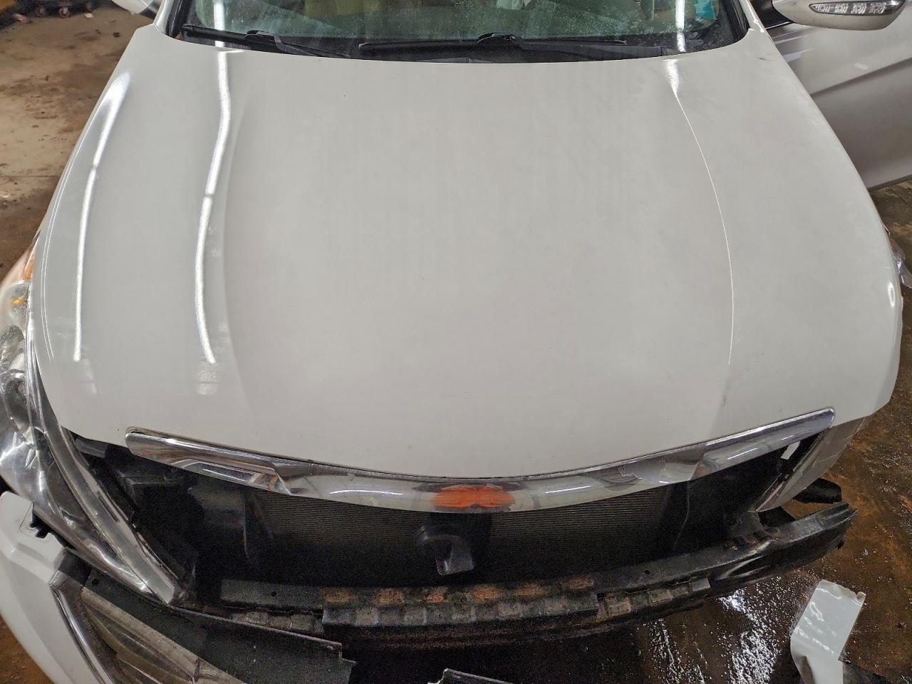 2012 HYUNDAI SONATA SE photo 11