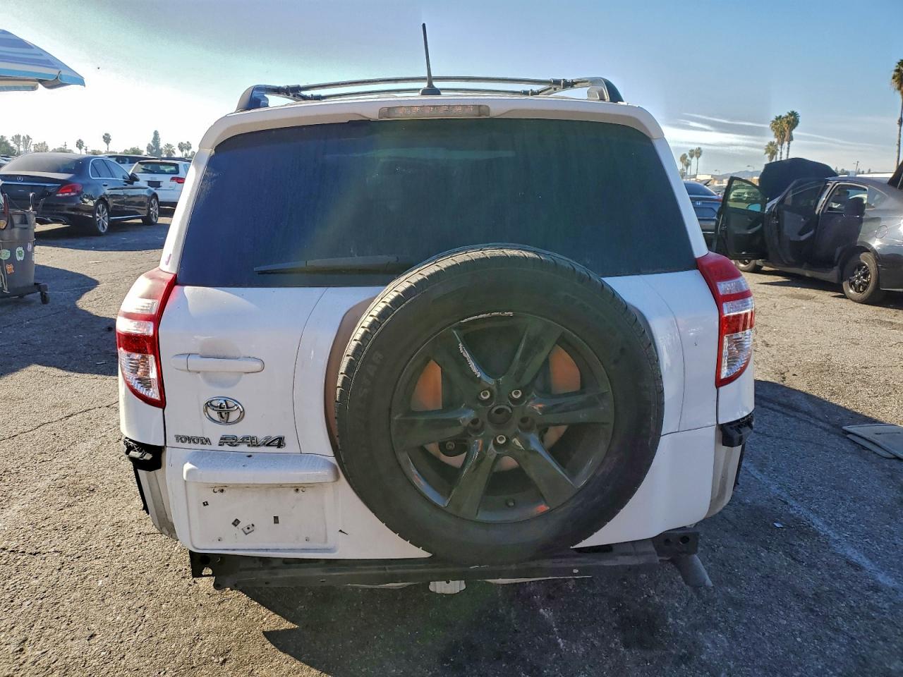 2009 TOYOTA RAV4 photo 6