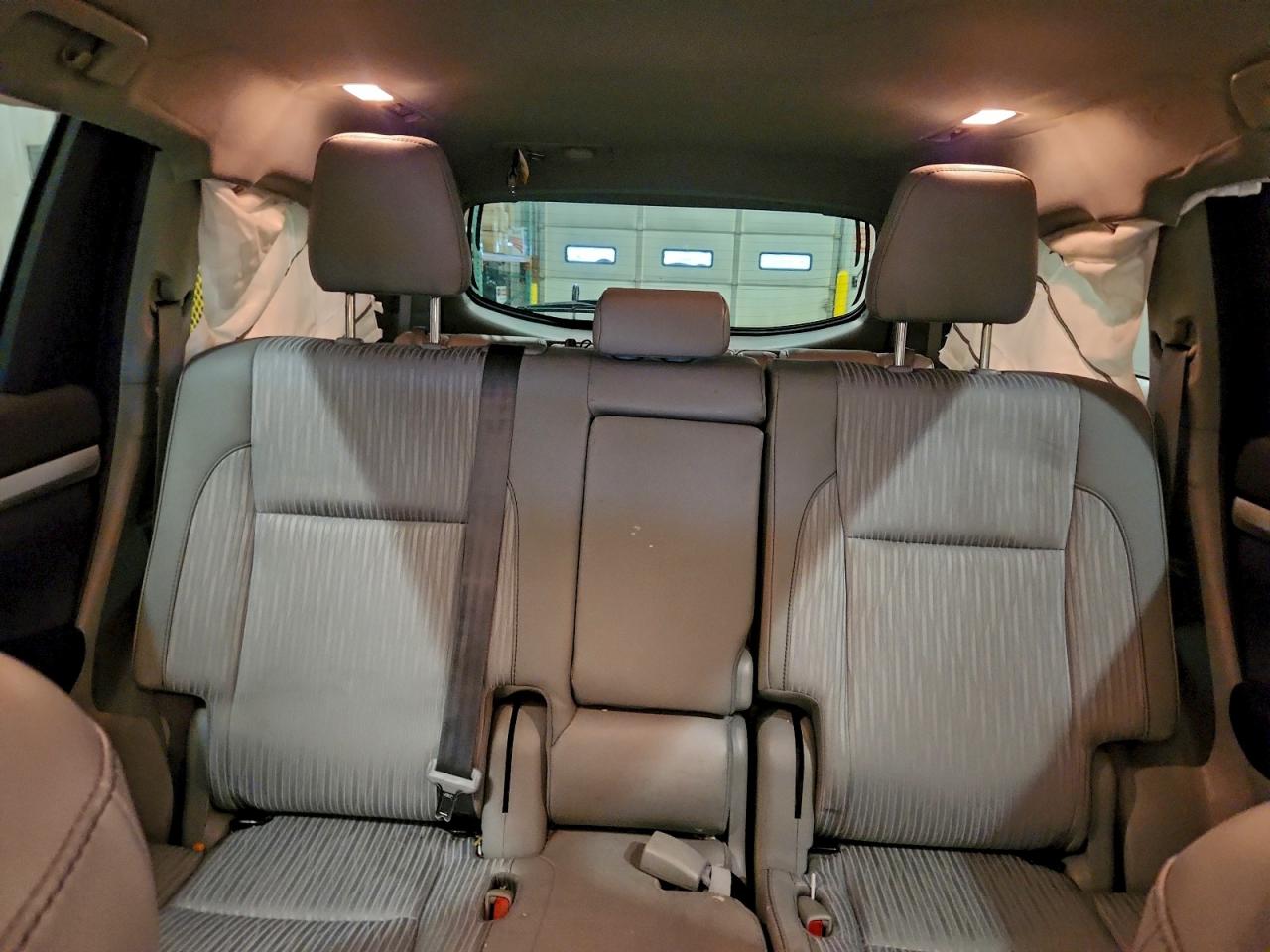 2019 TOYOTA HIGHLANDER LE photo 10
