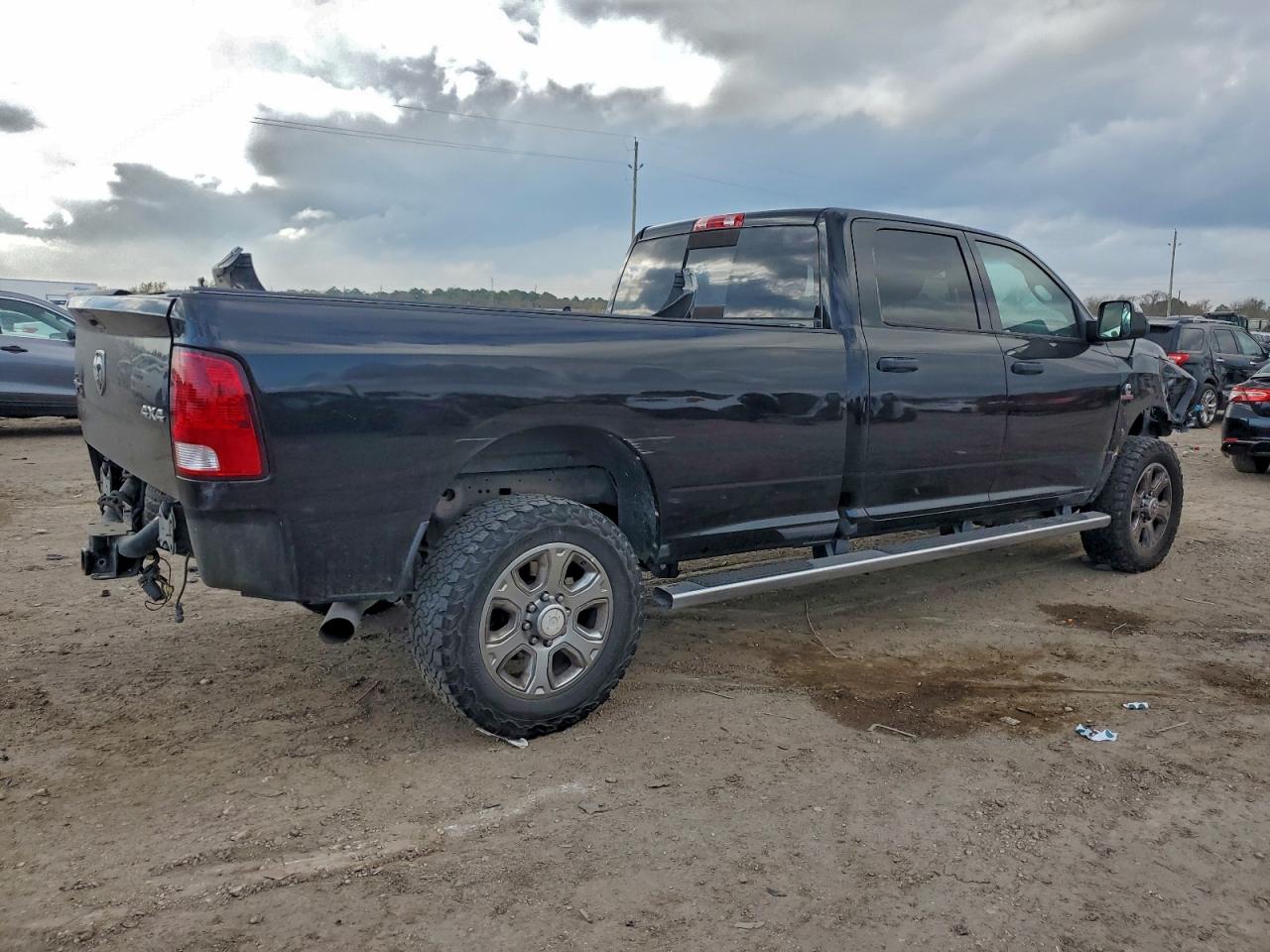 2016 RAM 2500 SLT photo 3