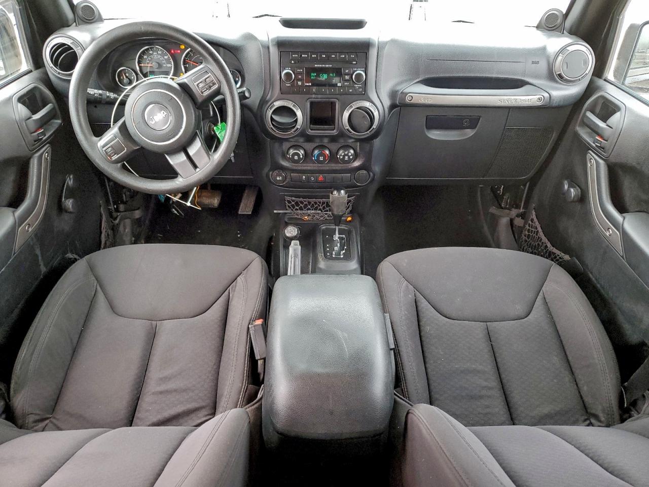 2013 JEEP WRANGLER UNLIMITED SPORT photo 8