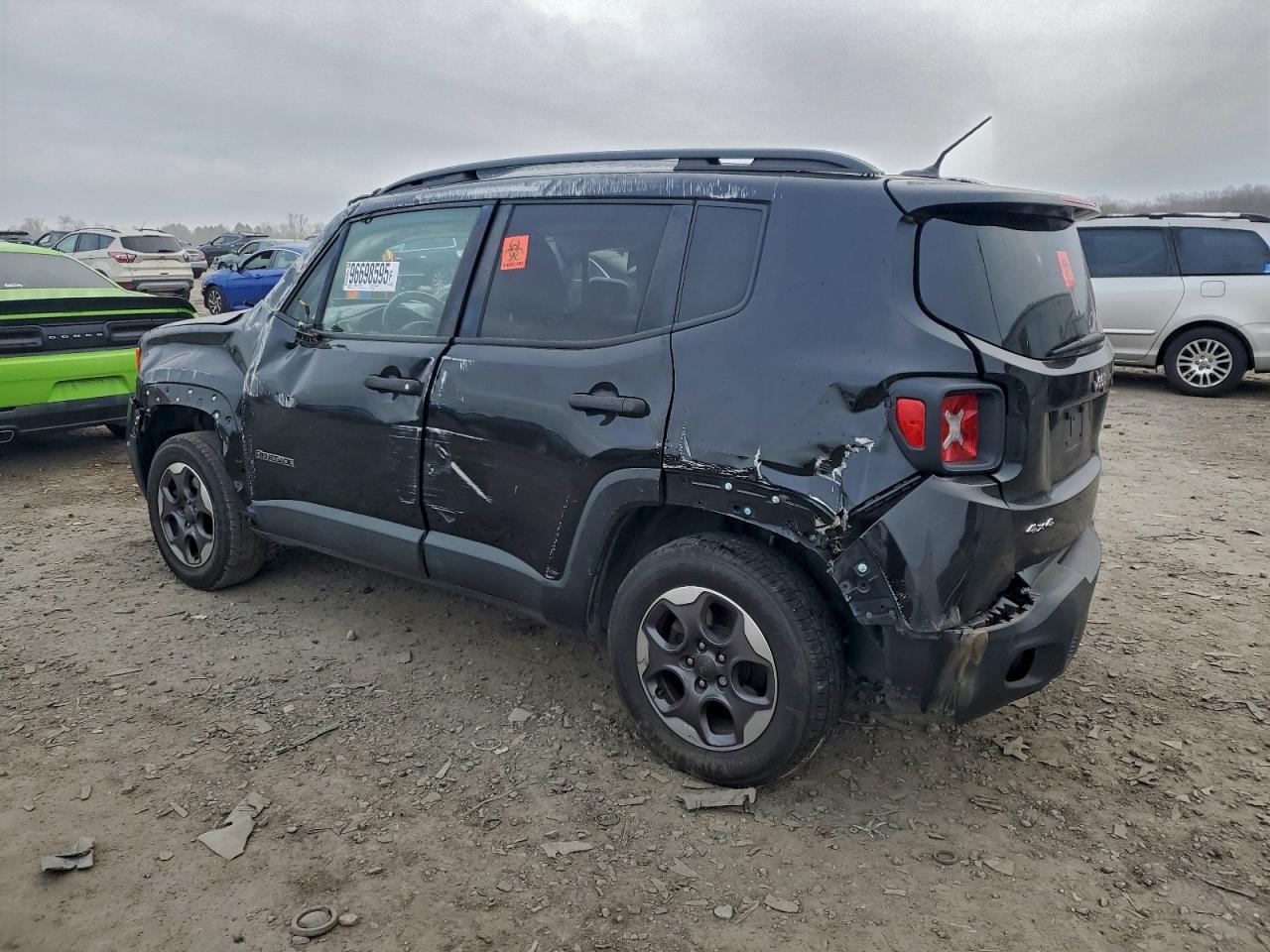 2017 JEEP RENEGADE SPORT photo 2