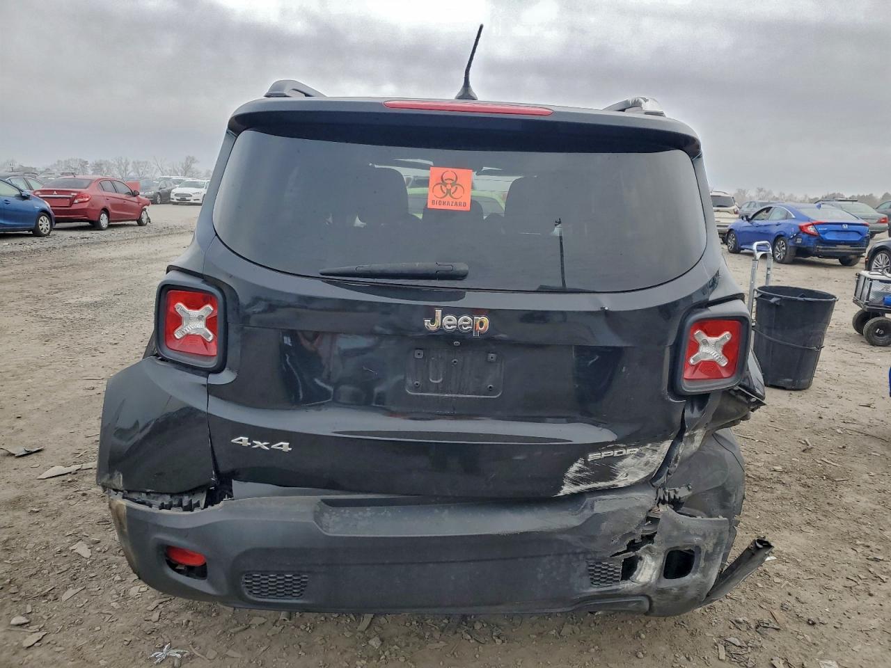 2017 JEEP RENEGADE SPORT photo 6