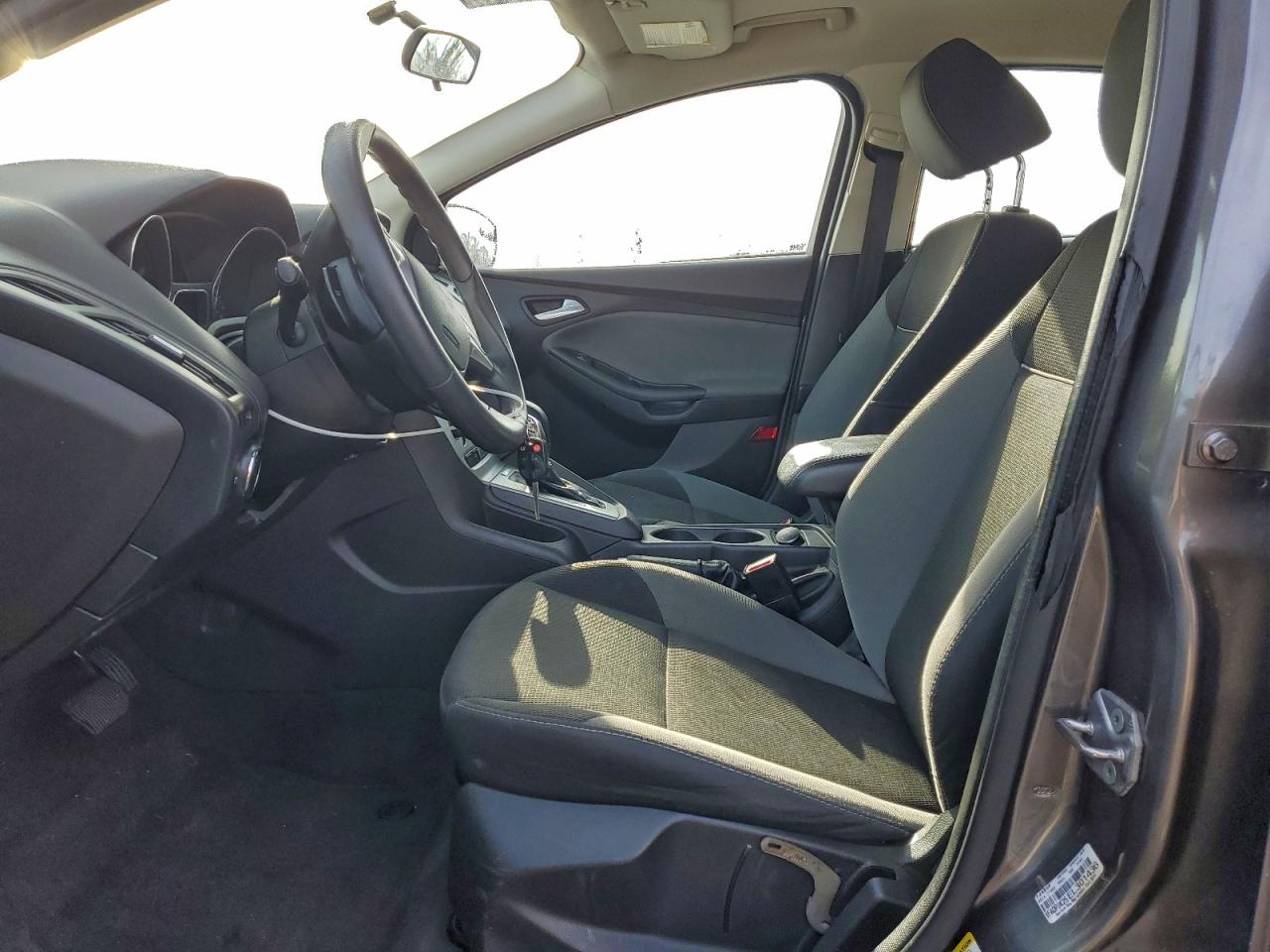 2014 FORD FOCUS SE photo 7